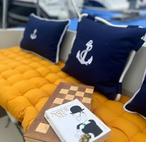 Na Plachetnici Botel *