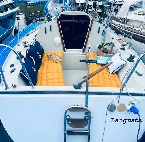 Hotel en barco Na Plachetnici *