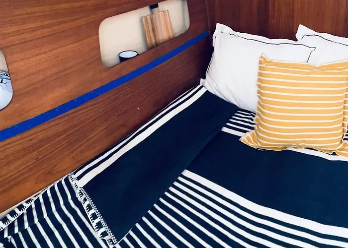 Na Plachetnici Hotel en barco *